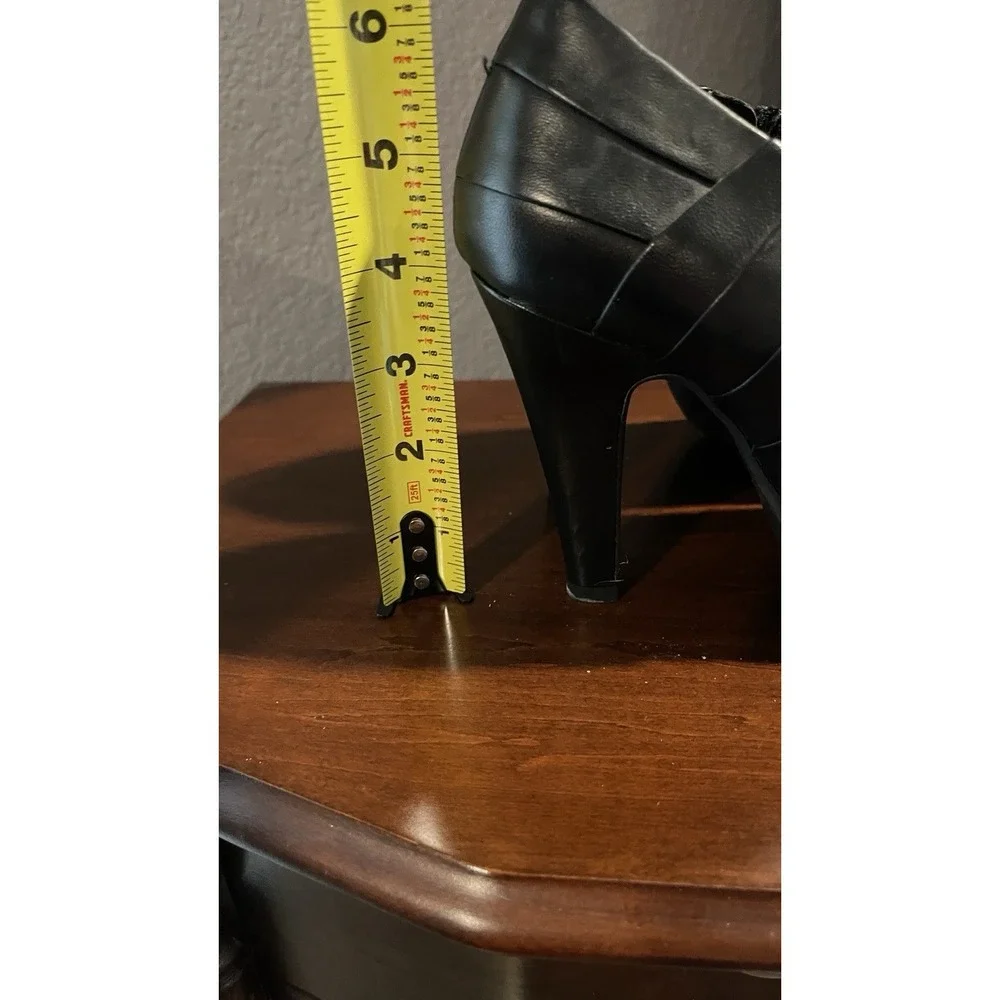 Gianni Bini Black Ankle Booties Womens Size 6.5M Side Zip Heeled Shoes‎